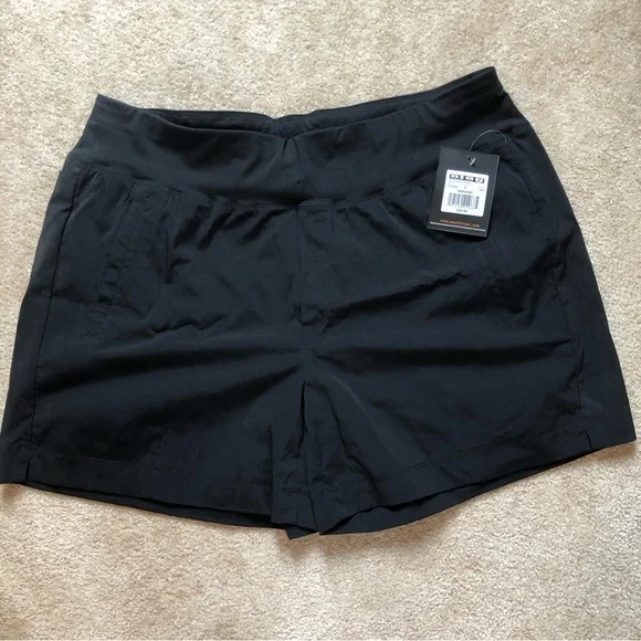 Ladies hiking short - Picture 1 of 3